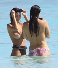 Emily Ratajkowski Mexico Beach Topless pro review
