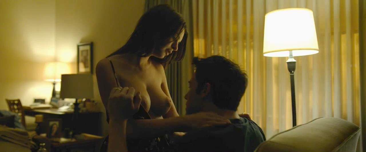 emily ratajkowski with big tits porn