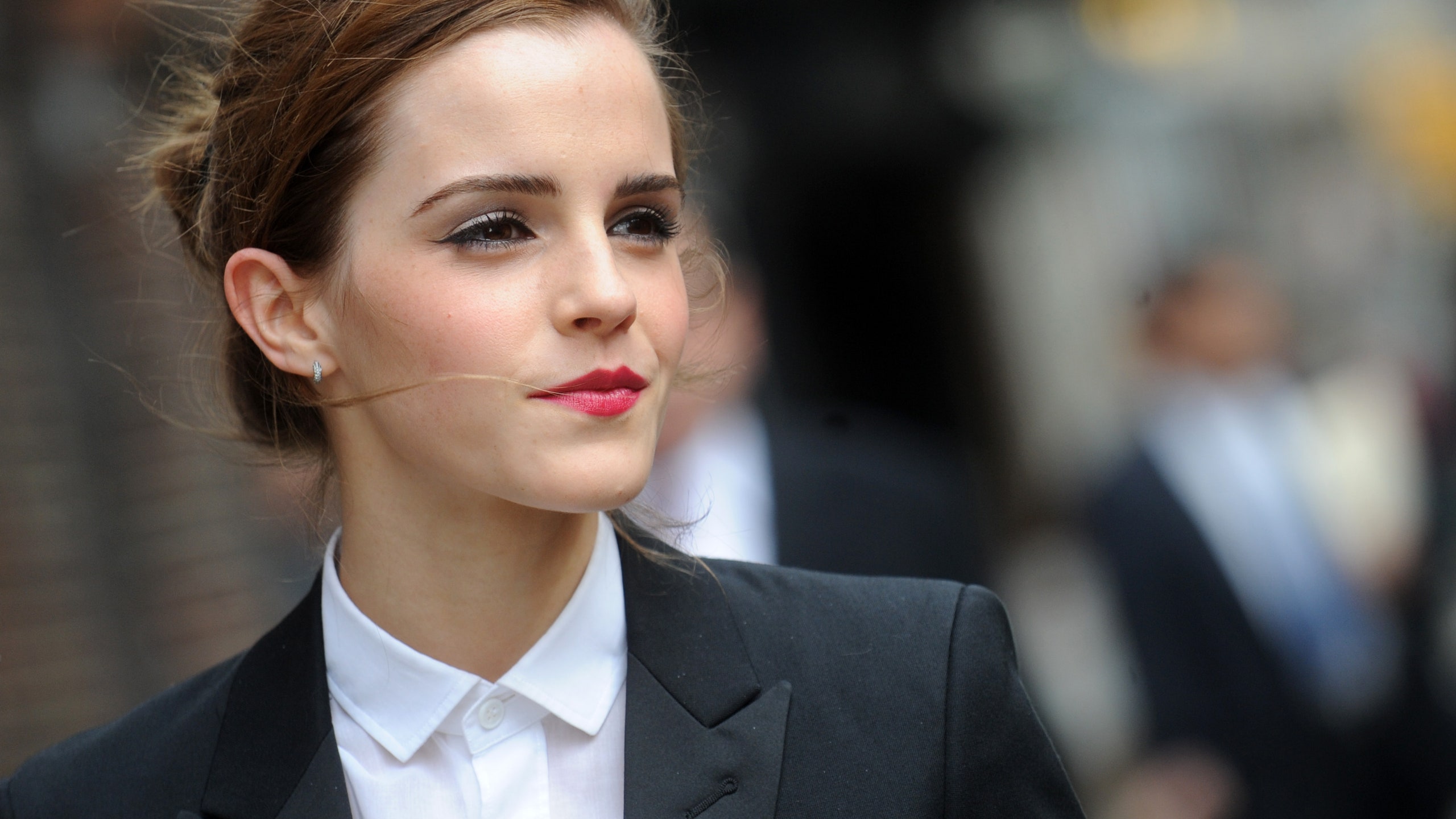 anna boudreaux recommends emma watson down blouse pic