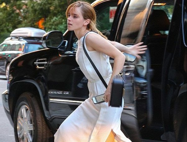 didie dexter recommends Emma Watson Getting Out Of Car