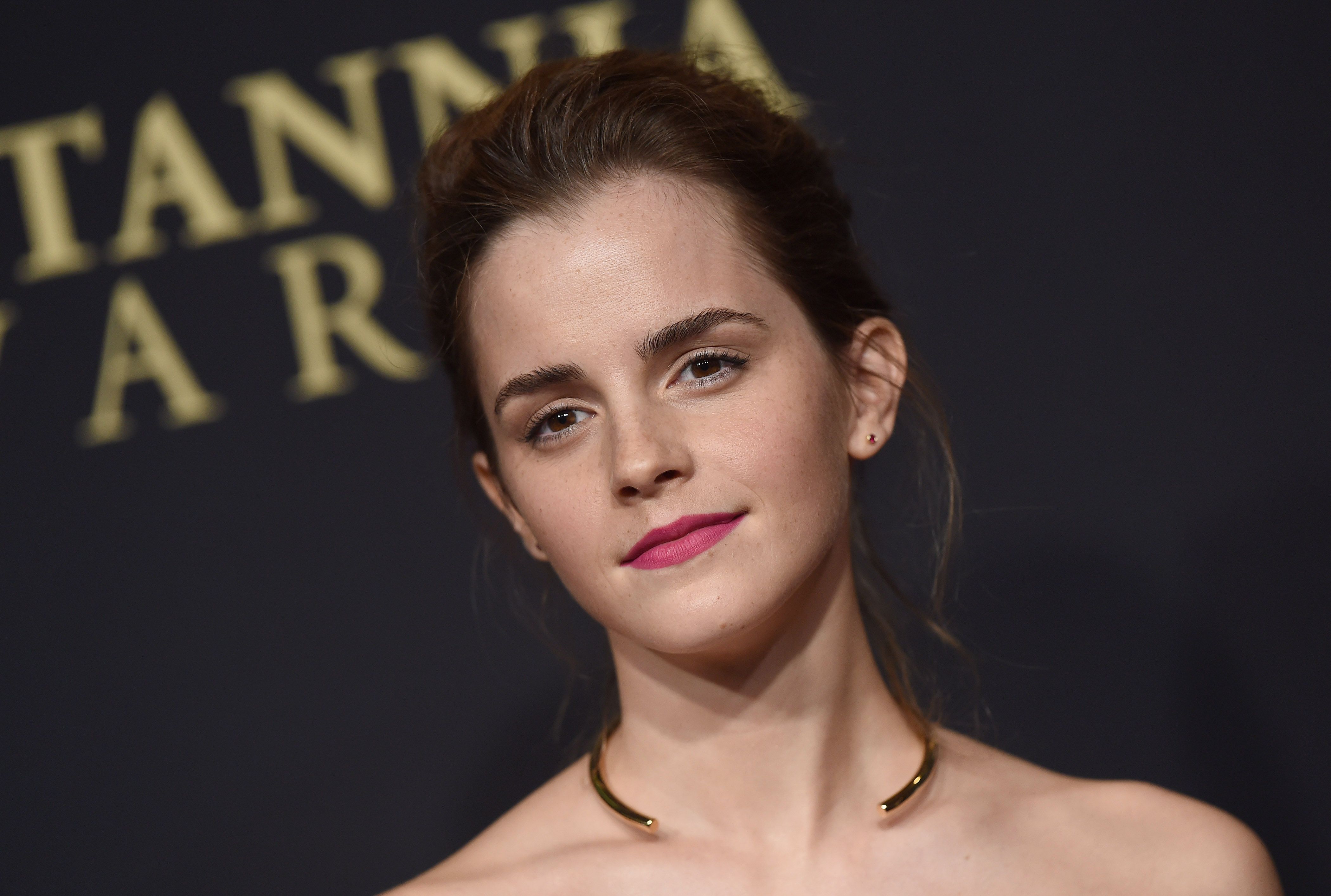 andre morozov recommends emma watson nude snap pic