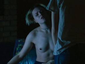 Evan Rachel Wood Naked gf tits