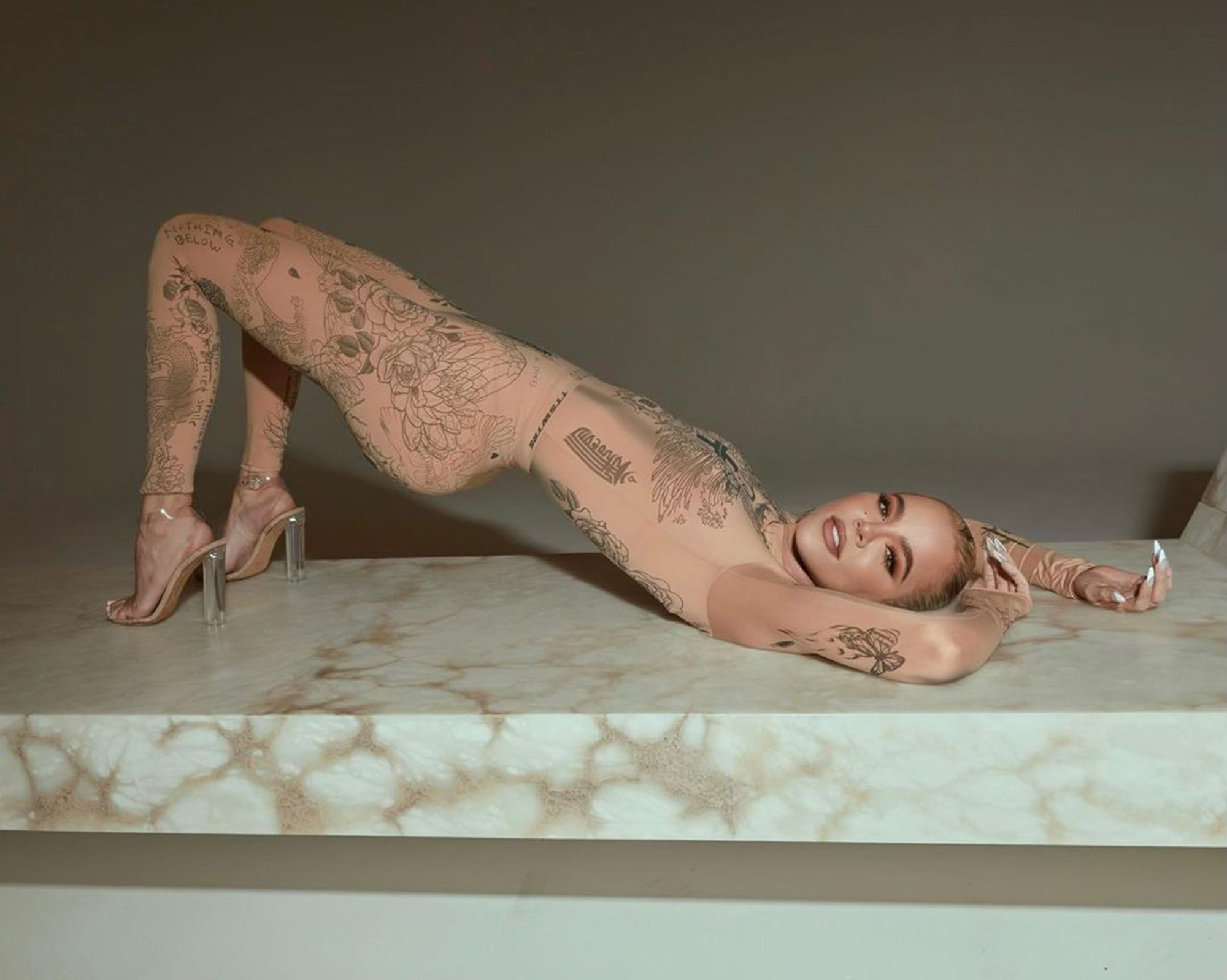 Best of Khloe kardashian naked shoot