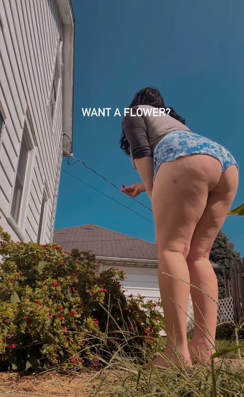 andrew kuck recommends fat ass bent over pic