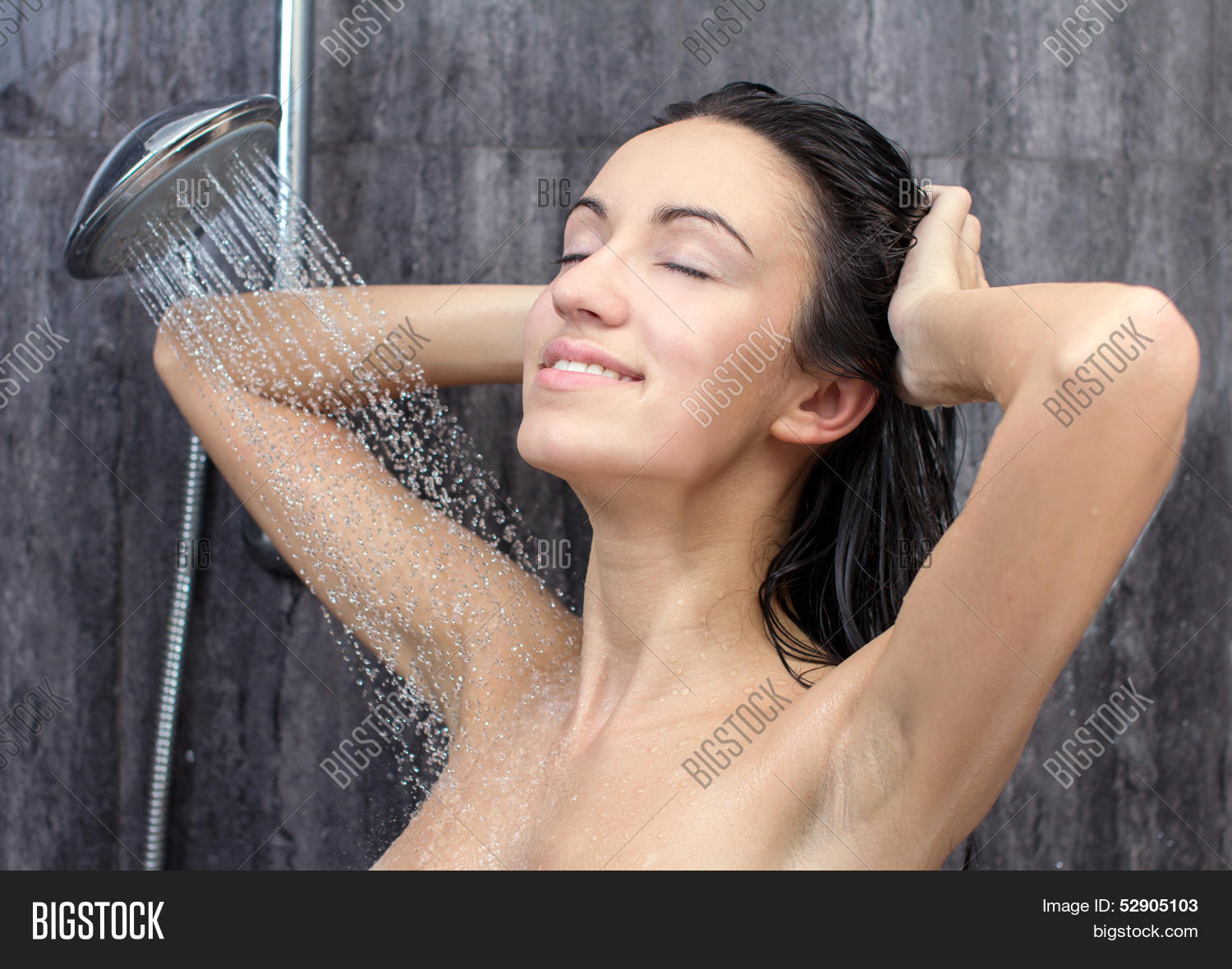 angel marie robbins recommends female taking a shower pic