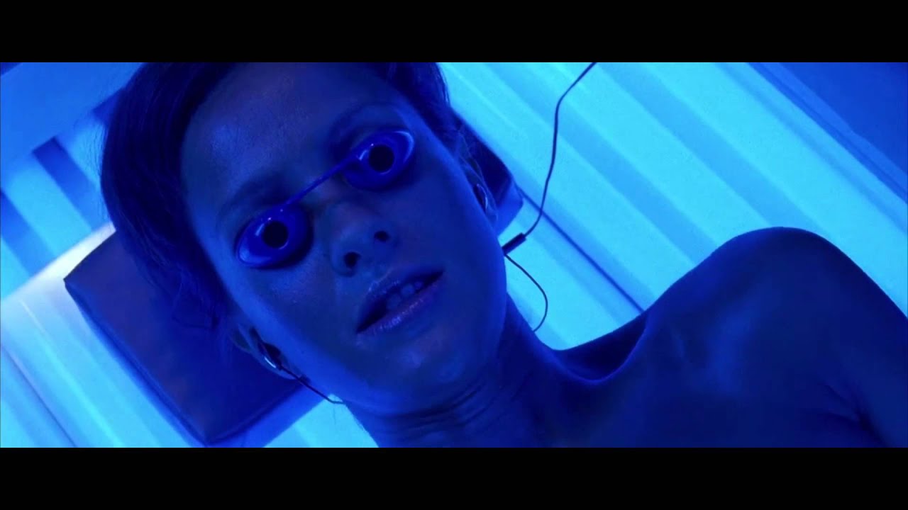 caroline lovejoy share final destination 3 tanning bed photos