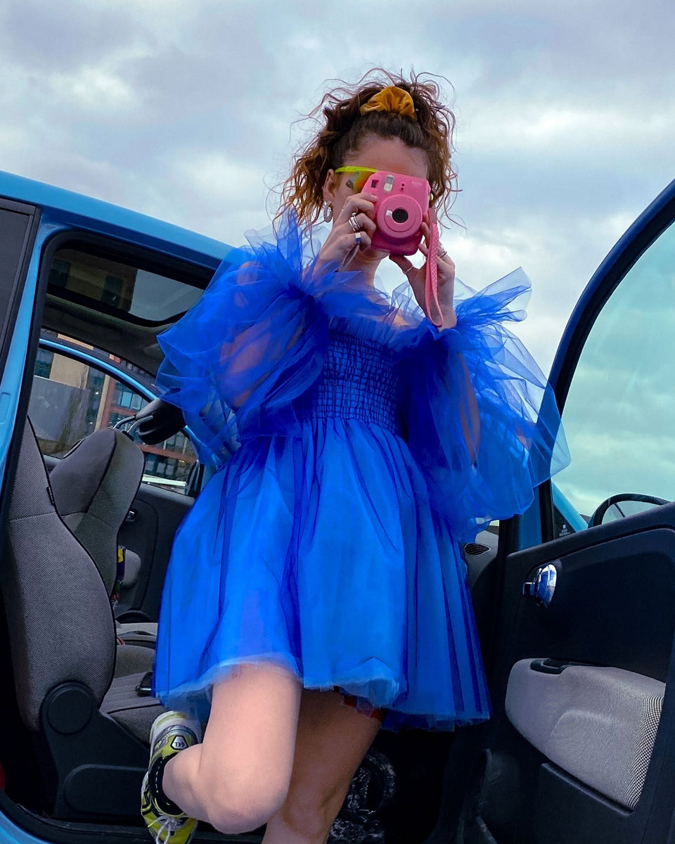 debby bridge recommends girl in blue dress in car pic