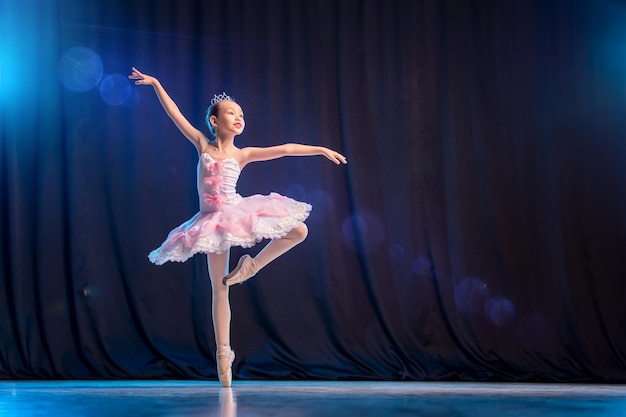 girls dancing on stage