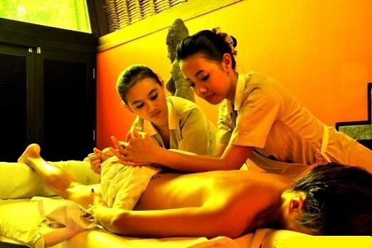 alpna choudhary recommends girls massage happy ending pic