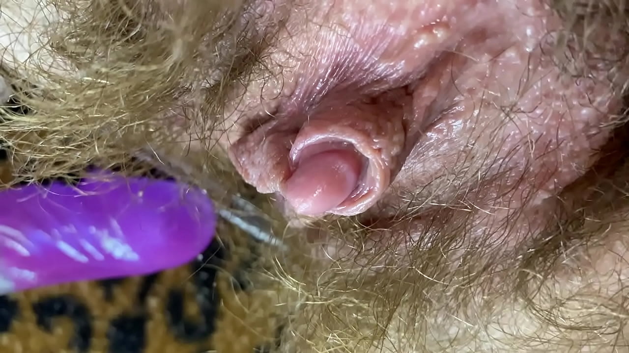 hairy pussy orgasm closeup