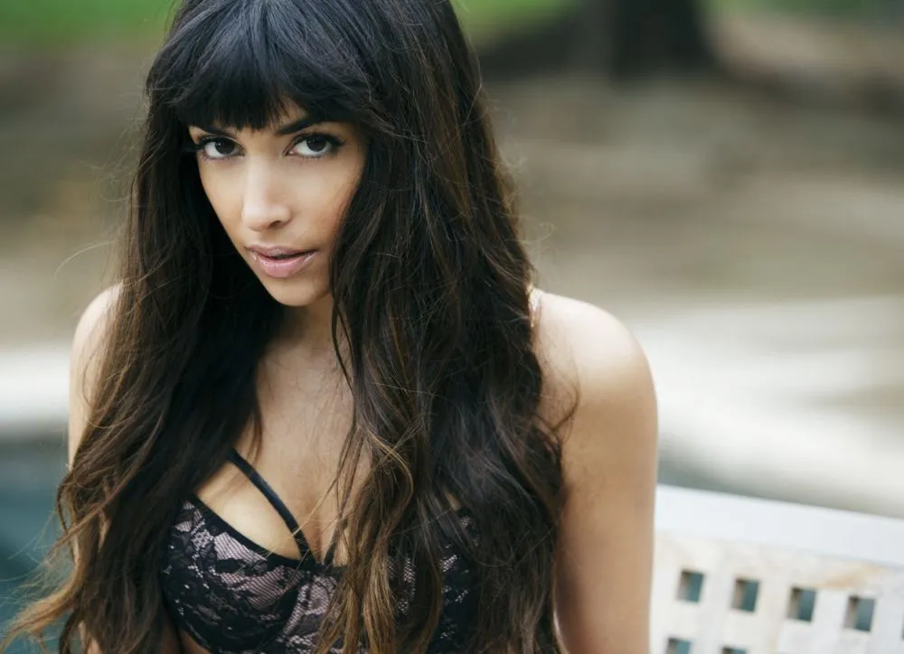 clare blower recommends hannah simone sexy pic