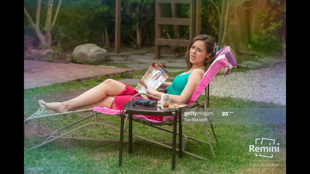 del fletcher add photo hayley orrantia feet