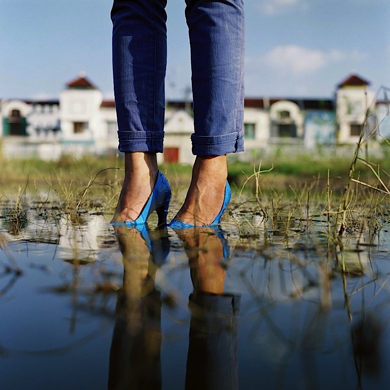 bryner mendador add high heels in mud photo