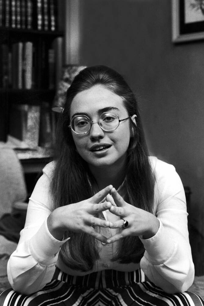 ann peace share hillary clinton nude college photos