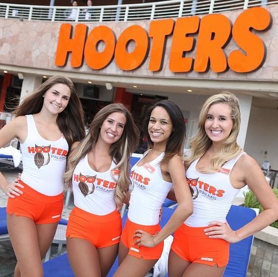 bart suchocki recommends hooters at the palms pic
