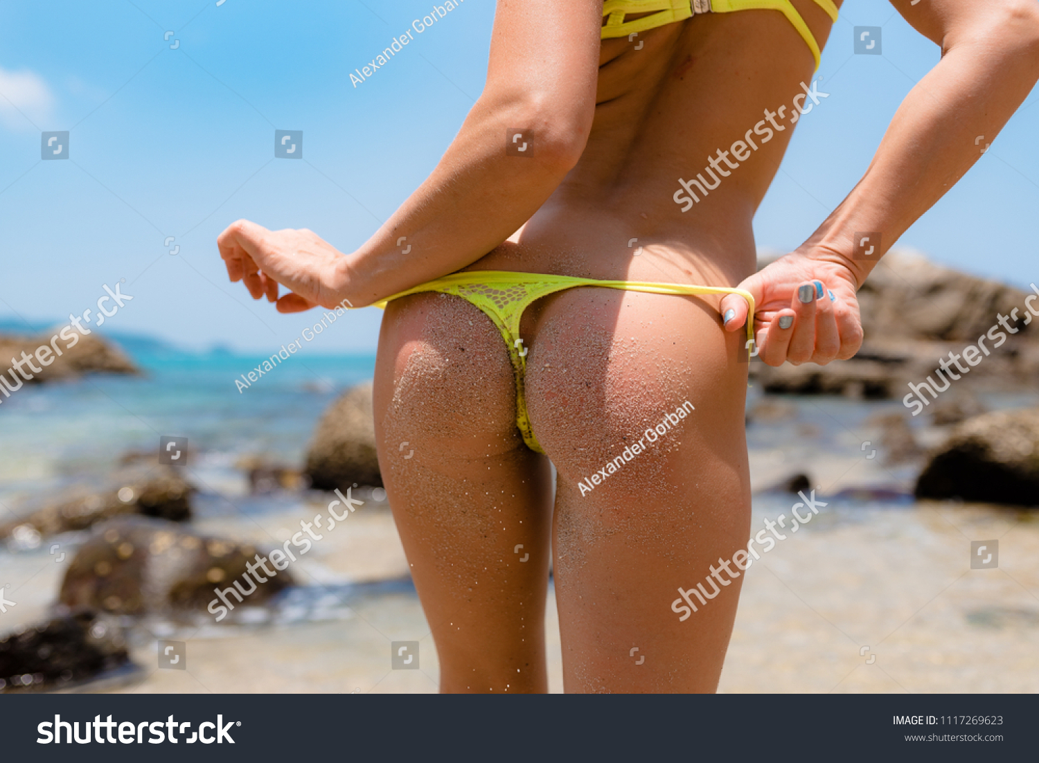 andy kreuziger recommends Hot Ass In Bikini