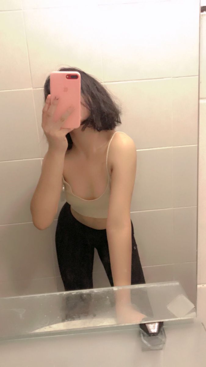 cagri aksu recommends Hot Girl Bathroom Selfie