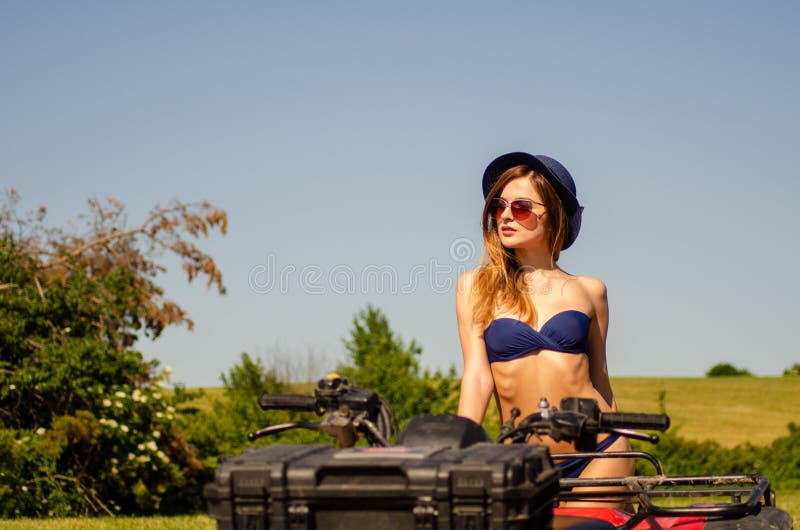 ali mackellar add hot girl on quad photo