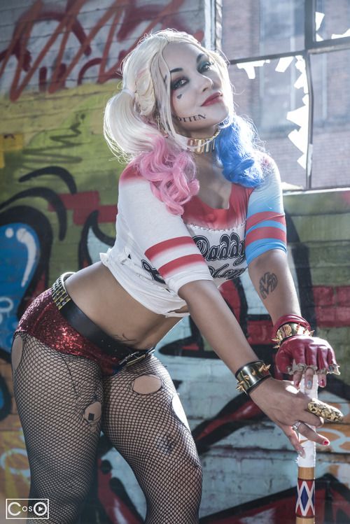 Hot Harley Quinn Cosplay to pussy