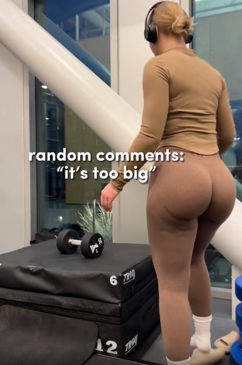 abdallah zeineddine recommends huge ass in public pic