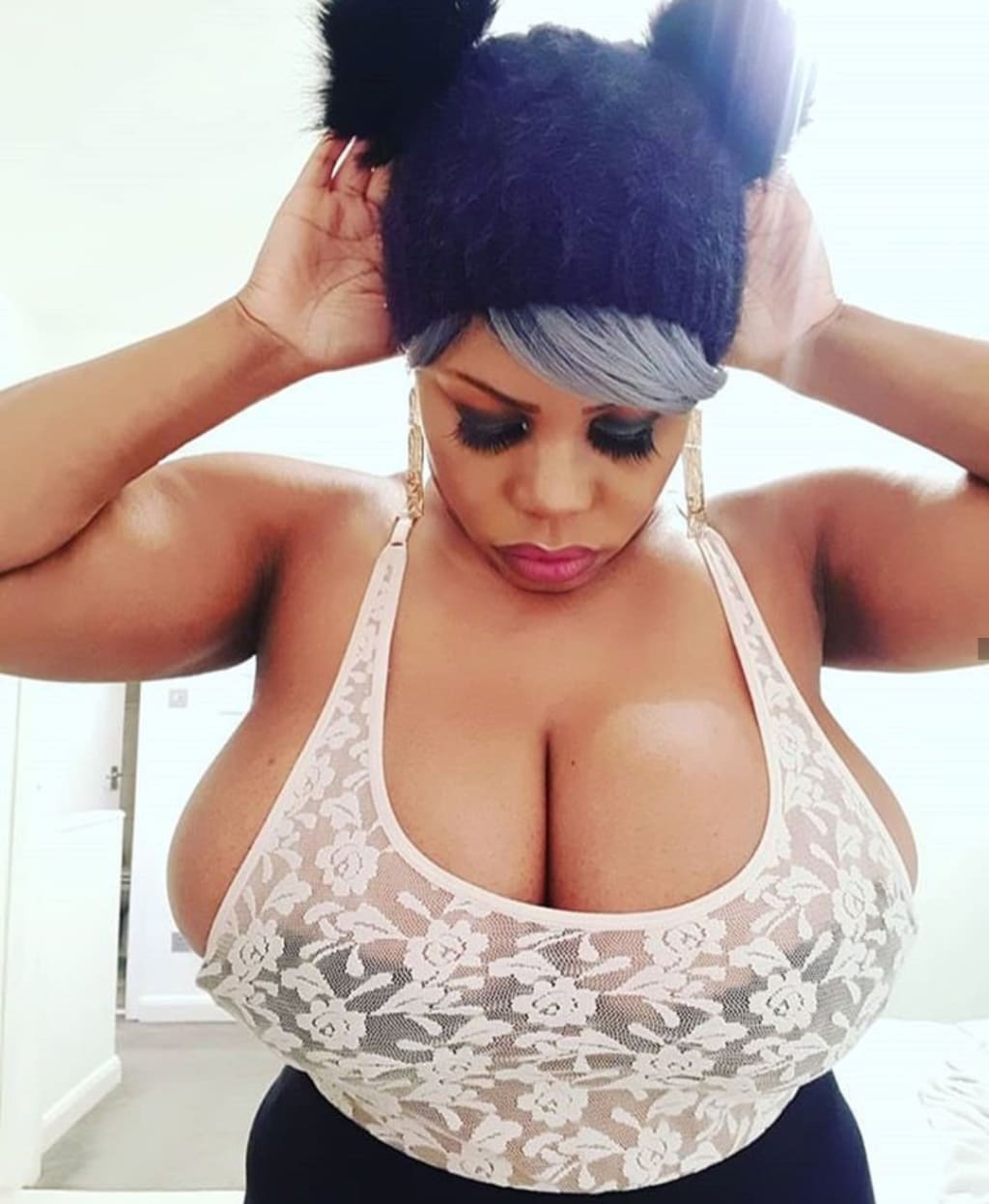 charlene matte recommends Huge Sexy Black Boobs
