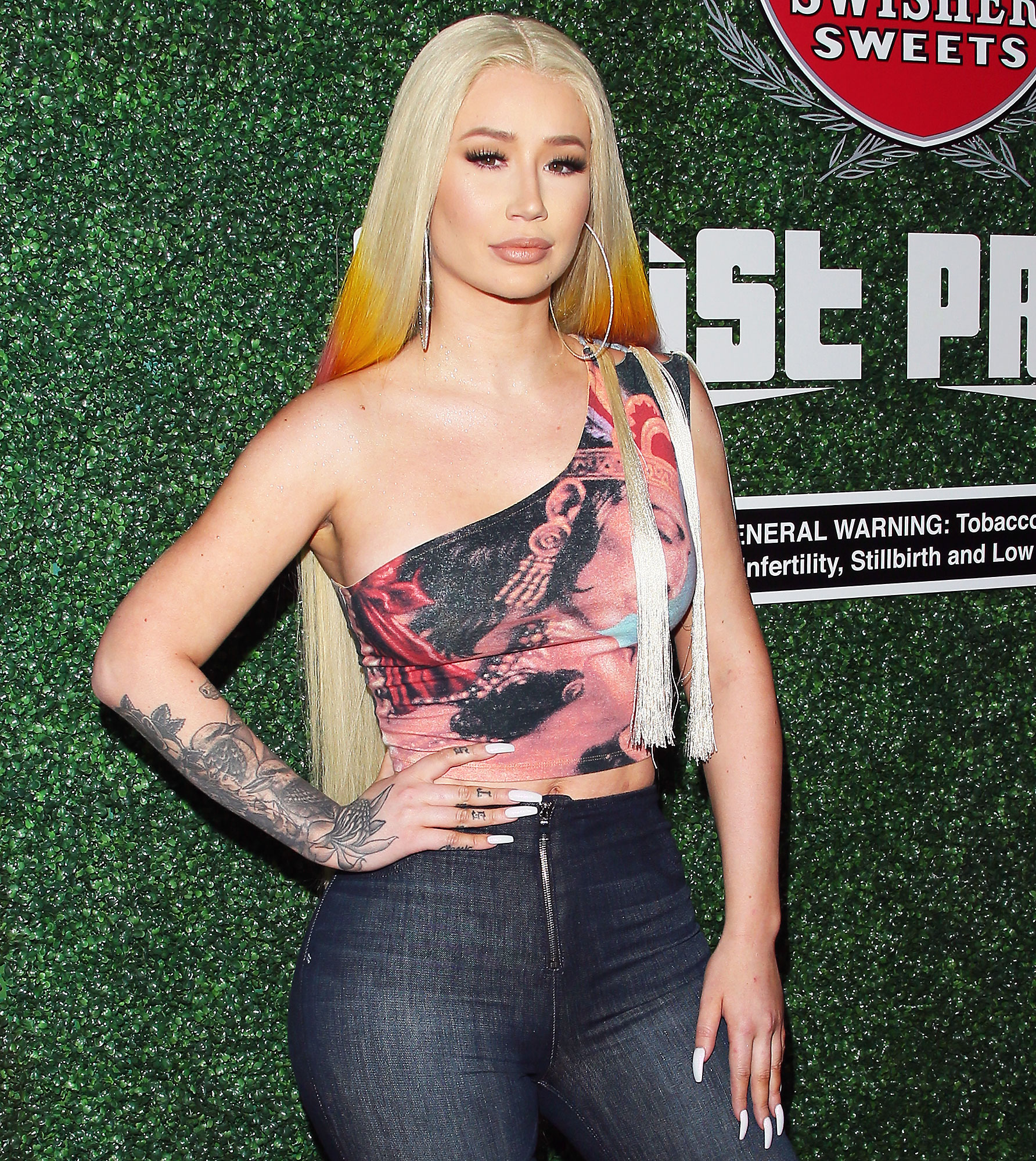 dallas falls recommends iggy azalea nude video pic