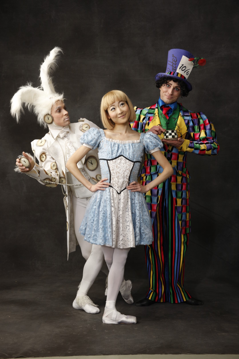 Images Of Alice In Wonderland Costumes on android