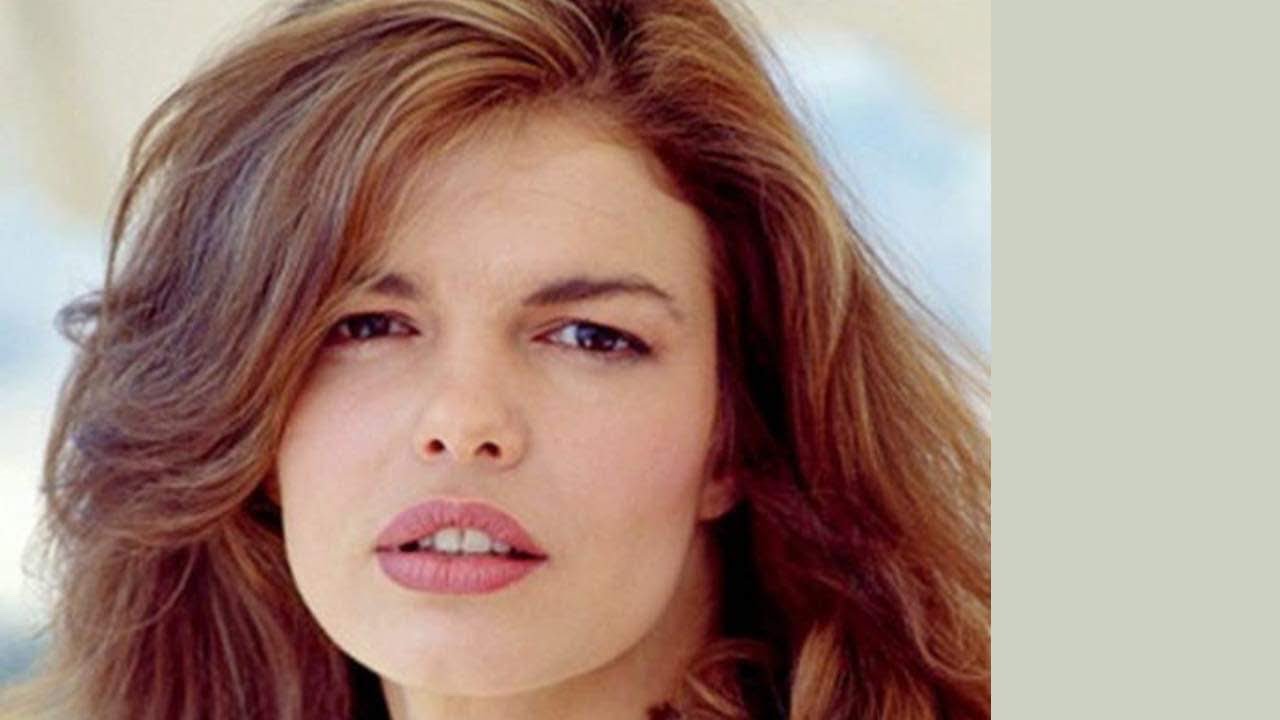 beatrice chomba recommends jeanne tripplehorn hot pics pic