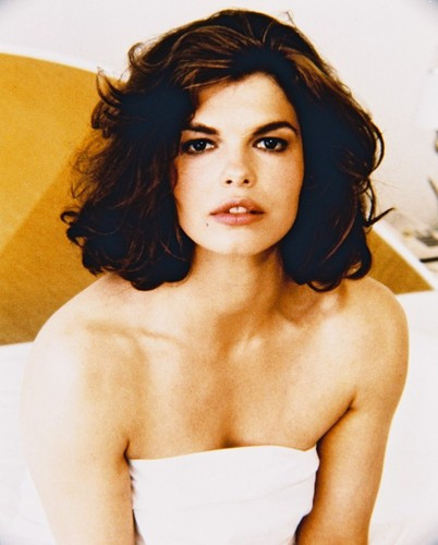 diane montalto recommends jeanne tripplehorn sexy pic