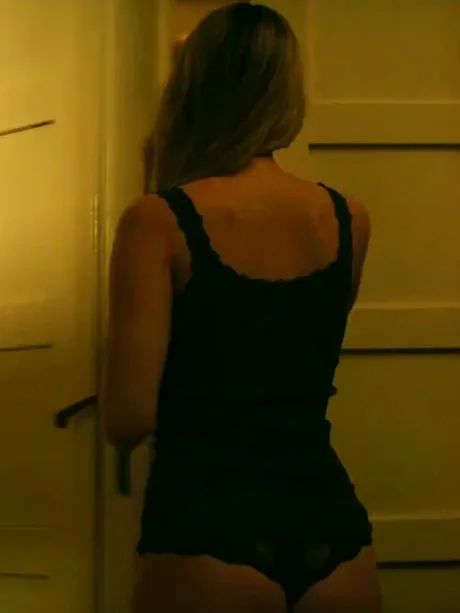 andrew viney recommends jennifer lawrence red sparrow ass pic