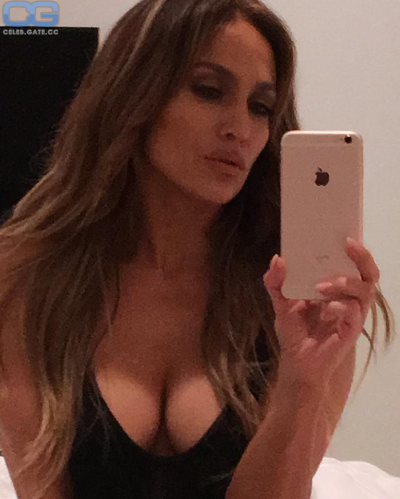 caitlin burrell recommends Jennifer Lopez The Fappening