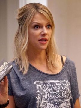 din sam recommends Kaitlin Olson Fakes