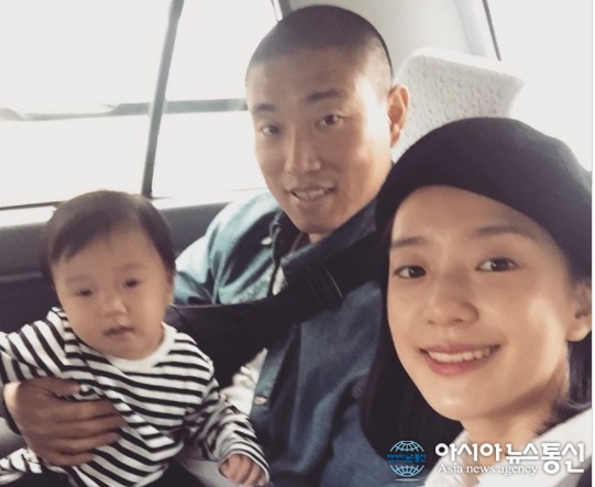 daddys lilgirl recommends Kang Gary Wife