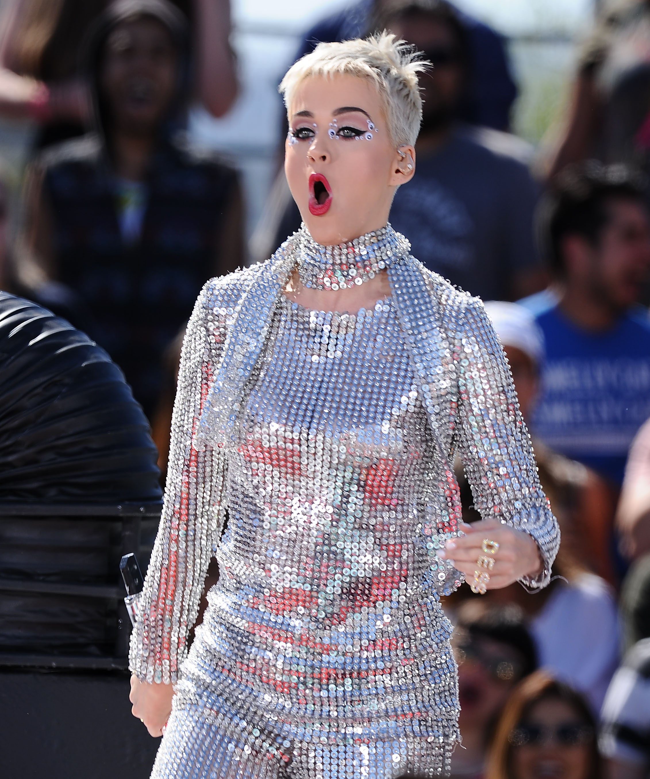 Katy Perry Nipple ben wiki