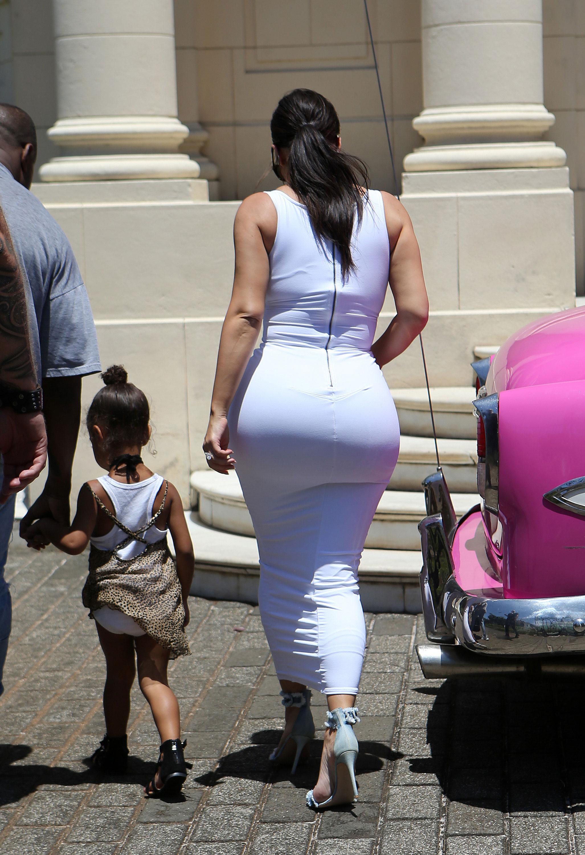 andrea perera recommends Kim Kardashian Huge Booty