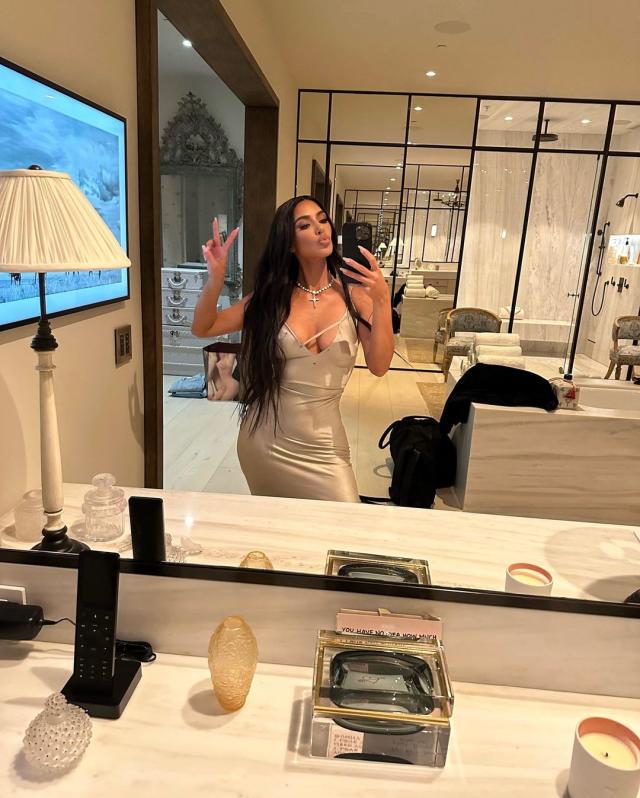 adam soles add kim kardashian mirror pic photo