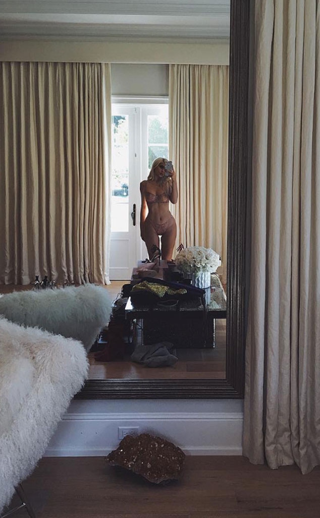 charlie cowie share kylie jenner nude selfies photos