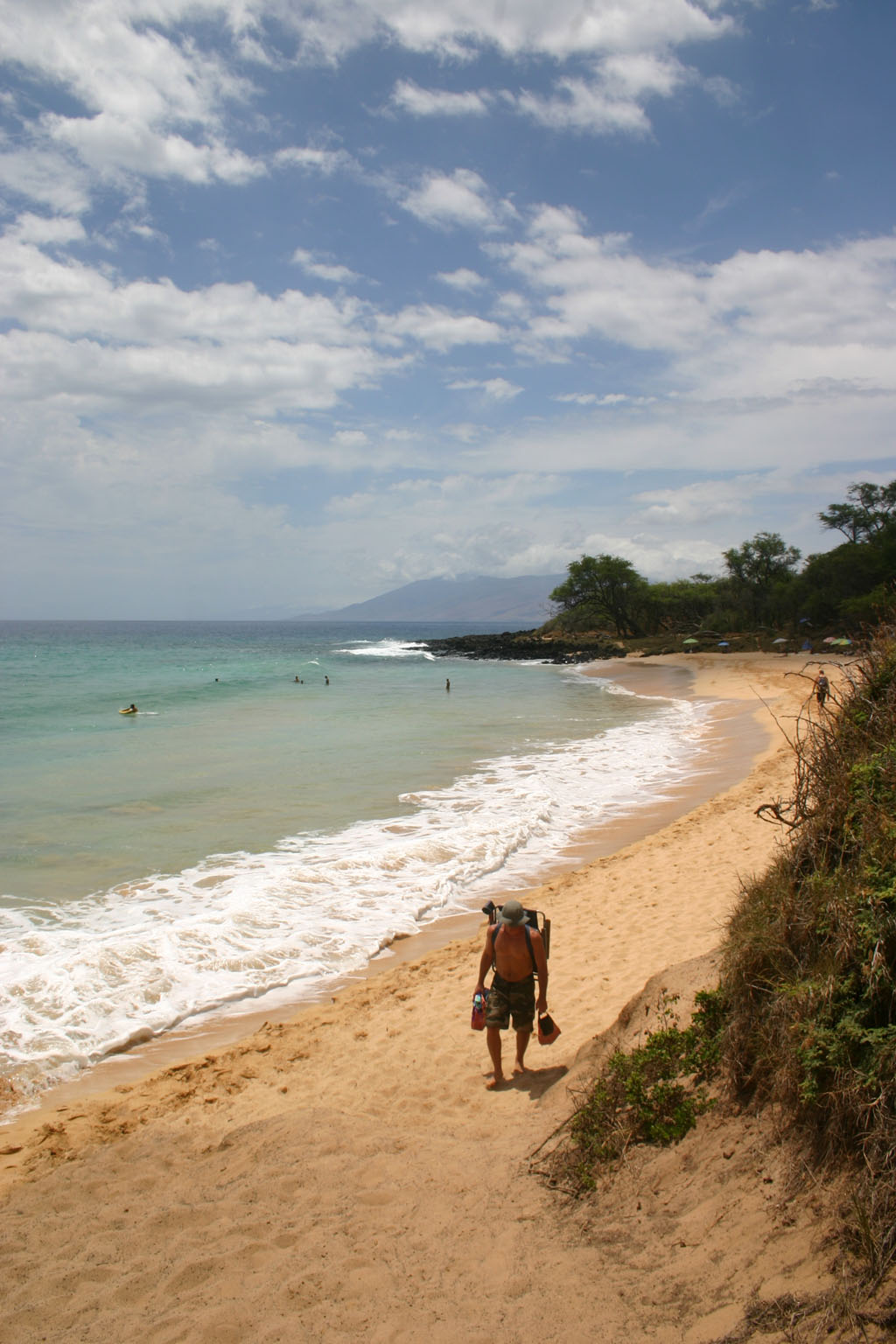 dean kluesner recommends Little Beach Maui Photos