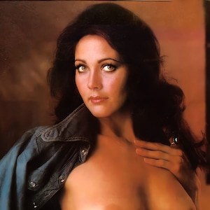 lynda carter tits