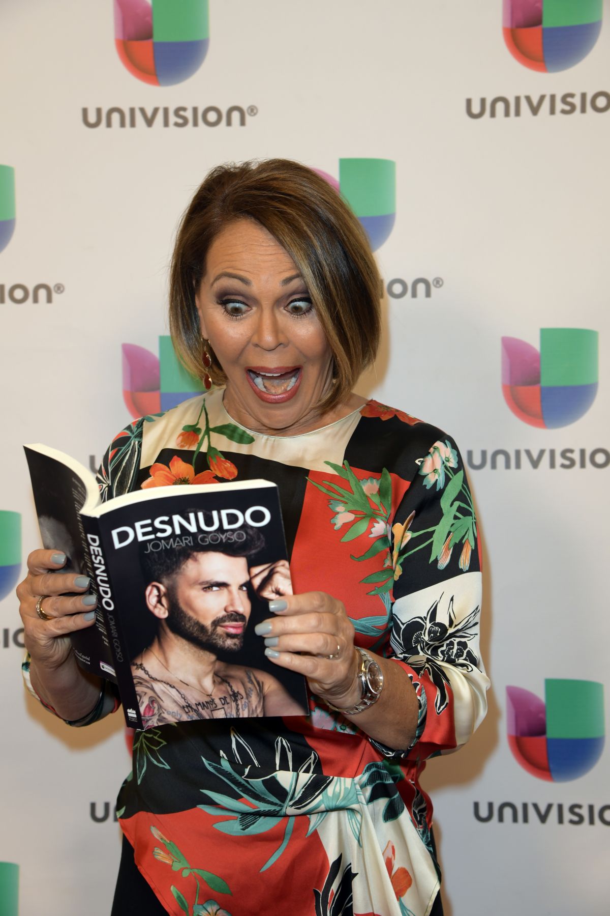 david eastoe recommends maria elena salinas desnuda pic