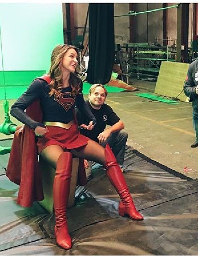 benjie duran recommends melissa benoist supergirl upskirt pic