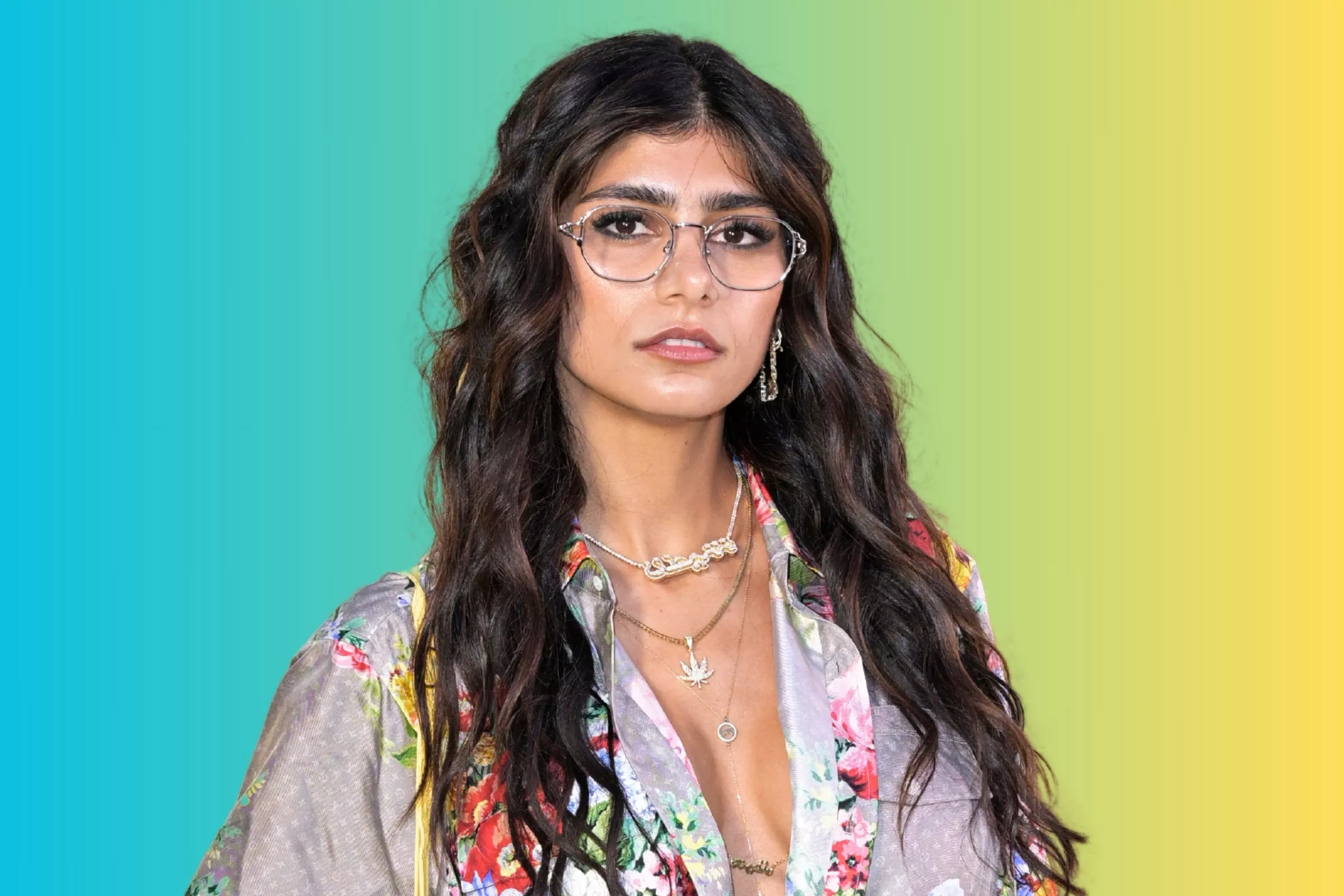 dale dieter recommends mia khalifa about donald trump pic