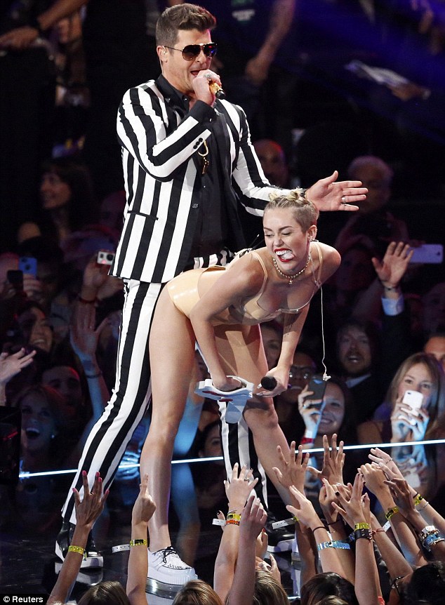 Miley Cyrus Having Sex di ravenna