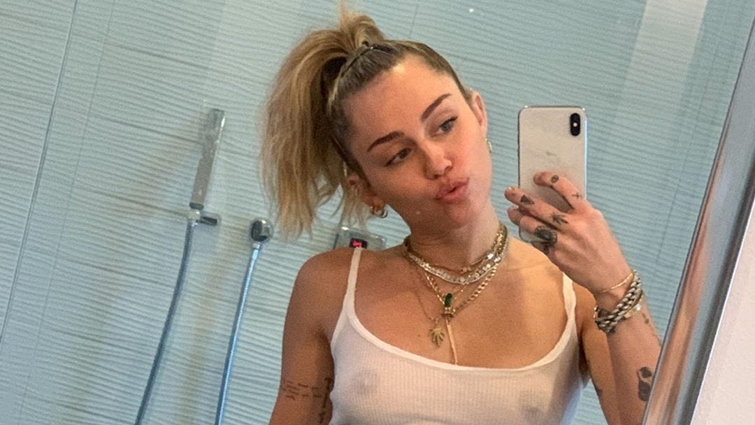 alicia shephard recommends Miley Cyrus Shows Boobs