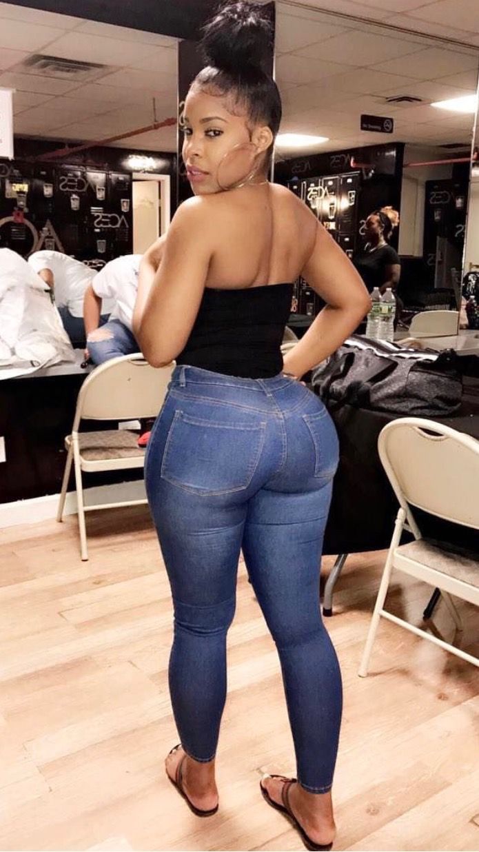 milf ass in jeans