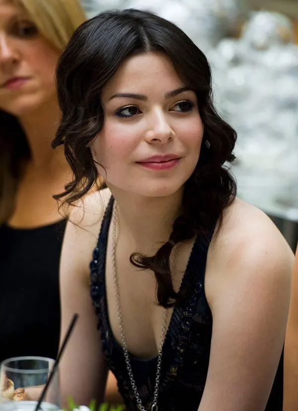 chiara ferrari recommends Miranda Cosgrove Hottest Pics