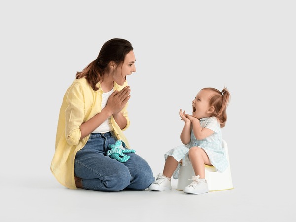 Mom And Daughter Peeing a ride