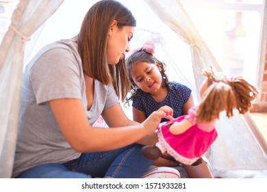 mom and daughter peeing