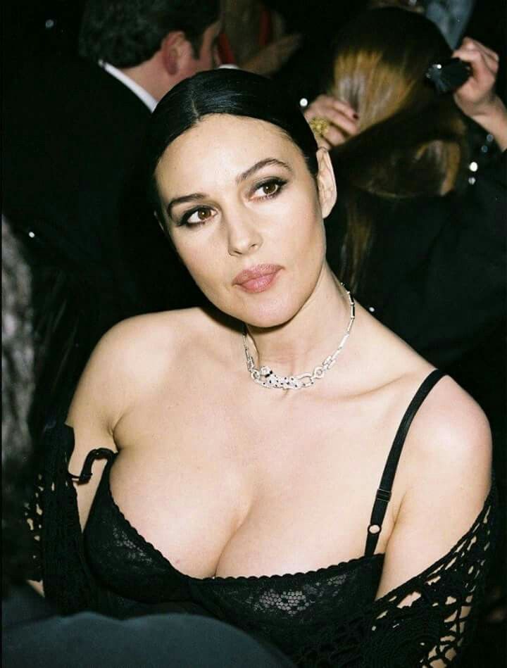 beau mcmanus recommends monica bellucci breasts pic