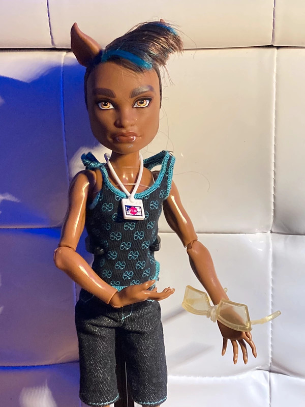 brian w hill recommends Monster High Dolls Clawd